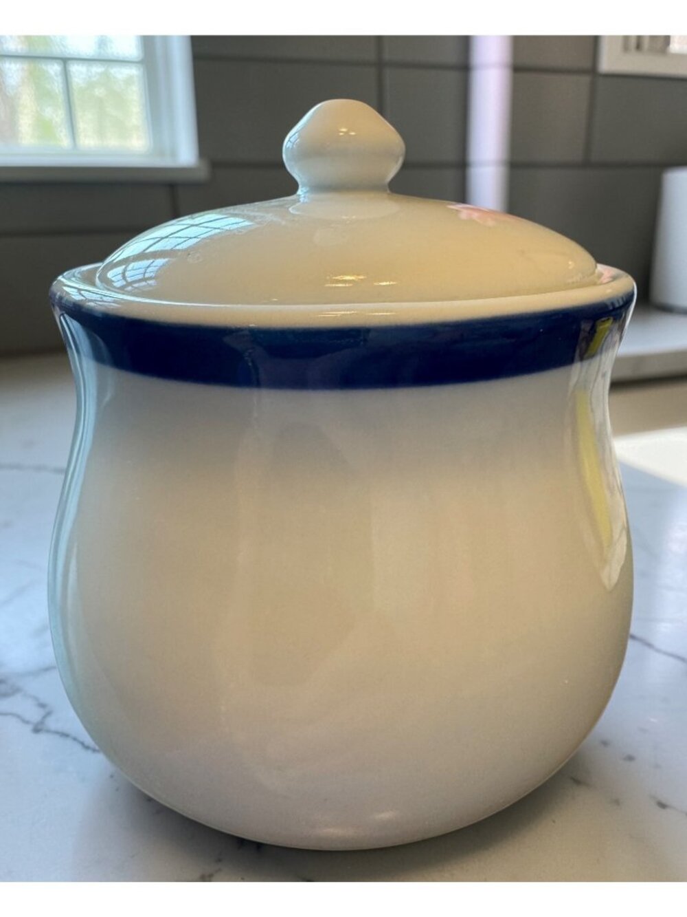 Pottery Barn White Ceramic Sugar Bowl With Lid Blue Rim 4 Inches Tall Made In Ch